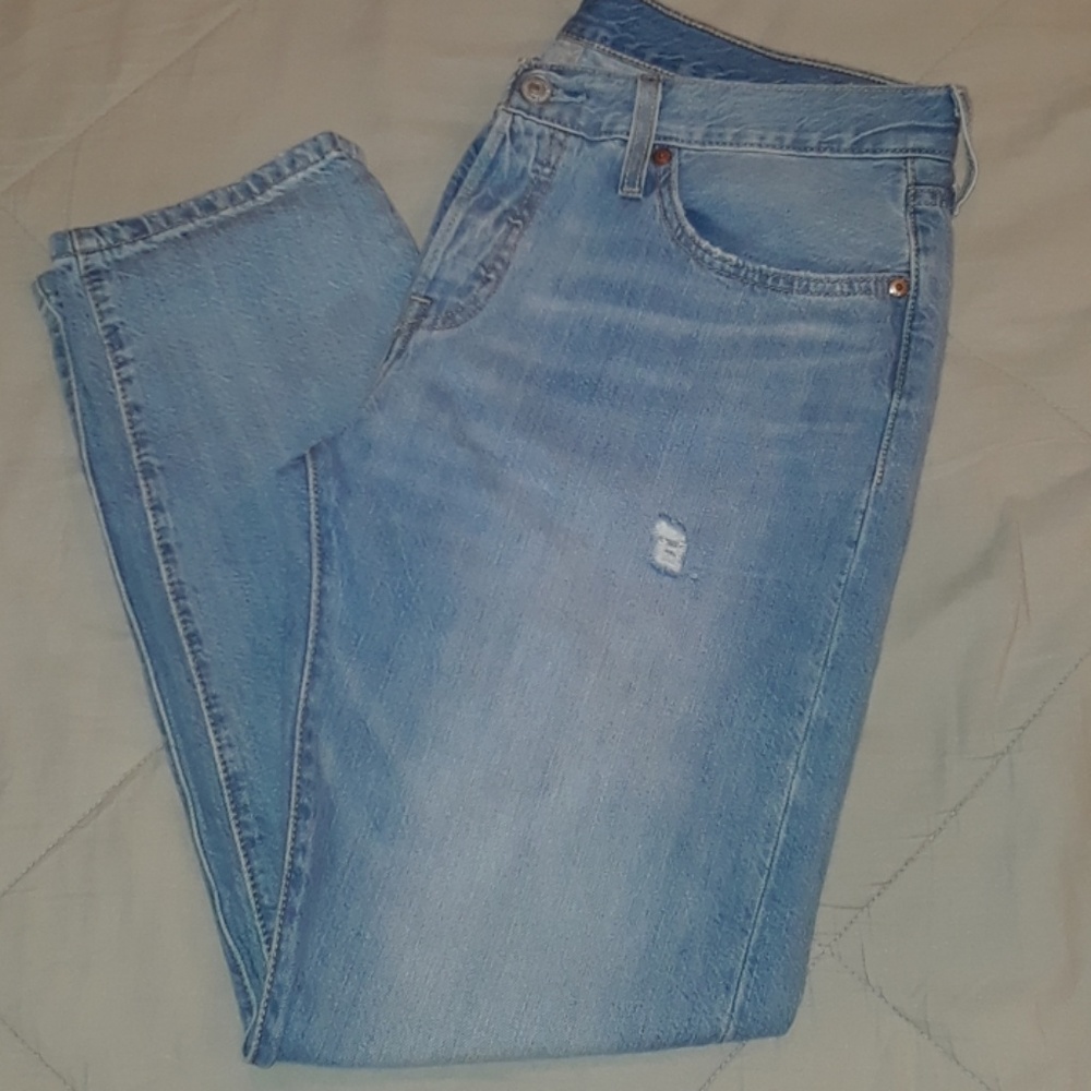 Women's Levis 501 (NWOT)